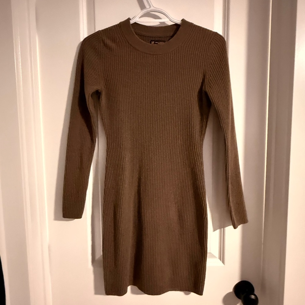 GAP Ribbed Long Sleeve Knit Dress in Brown